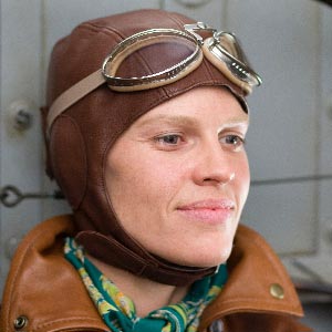 Hilary Swank é Amelia