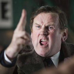 Colm Meaney é Don Revie