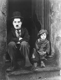 Charles Chaplin em O Garoto