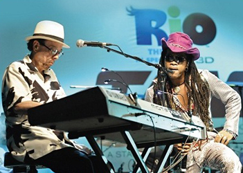 Real in Rio, música de Sergio Mendes e Carlinhos Brown e letra de Siedah Garrett