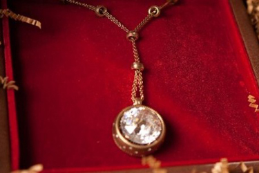 Crepúsculo - The Aro Necklace