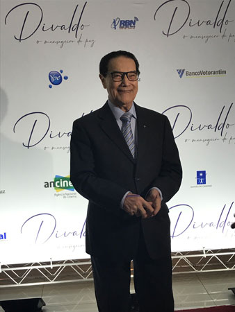 Entrevista coletiva Divaldo, o mensageiro da paz